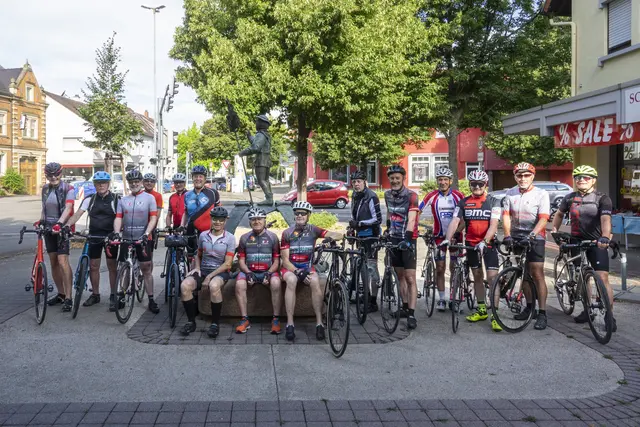 Treffen der Ü60-Gruppe vor der großen Fahrt | Foto: Gerhard Öfner