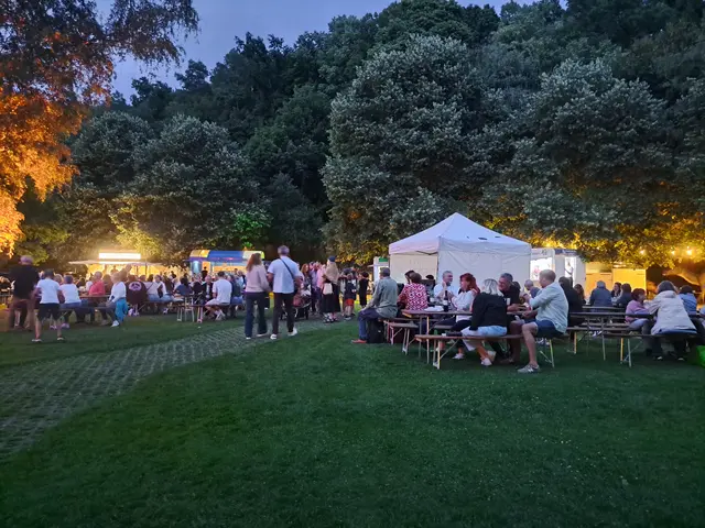 Romantische Stimmung: die Gartenschau in der Dämmerung | Foto: Monika Klein