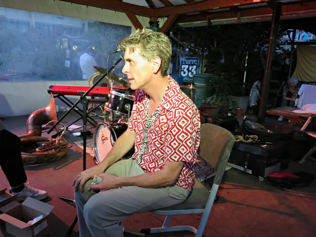 Bernhard Vanecek bei der anschließenden CD-Ausgabe | Foto: Brigitte Melder