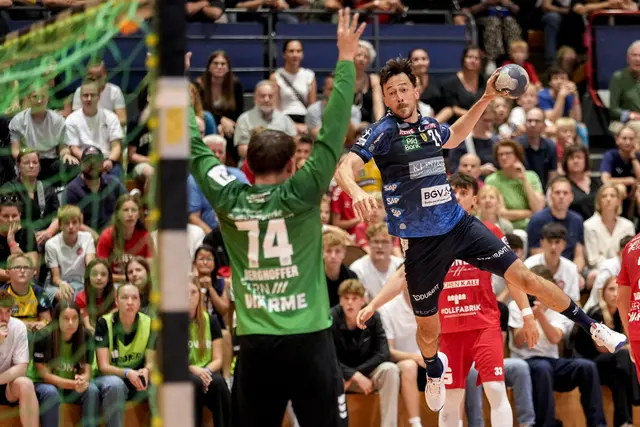 Patrick Groetzki beim Patrick-Lengler Cup im Spiel gegen die HG Oftersheim/Schwetzingen beim Torwurf. | Foto: Zimmermann/PIX-Sportfotos