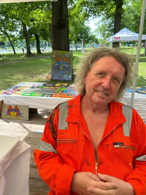 Buchholz ist studierter Stadtplaner. Vor seinem Studium absolvierte er eine Bildhauerausbildung. Er ist auch künstlerisch tätig, in Kunstvereinen, und managet viele Kulturveranstaltungen in der Stadt. | Foto: Helmut Buchholz