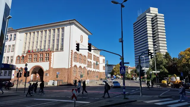 Am Mittwochnachmittag kam es in der Maxstraße in Kaiserslautern zu einer Auseinandersetzung zwischen vier Männern | Foto: Ralf Vester
