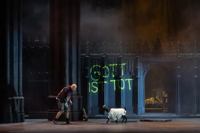 Eine der Rheintöchter verwandelt sich durch Magie in ein Tier | Foto: Geoffroy Schied