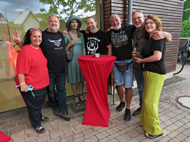 Eine ist nicht echt ;-) in dieser lustigen Runde | Foto: Brigitte Melder