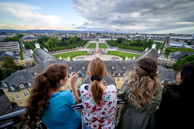 Ein letzter Blick vom Schlossturm, bevor das Badische Landesmuseum Ende September schließt.  | Foto: KTG Karlsruhe Tourismus GmbH, Bruno Kelzer 