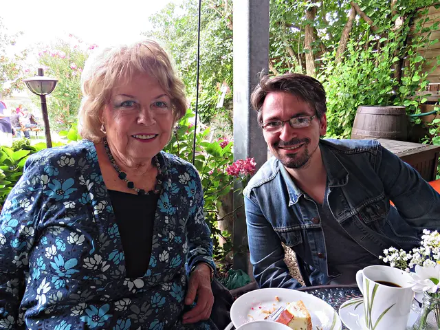 Künstler unter sich: Gaby Kiessling und Markus Schultz | Foto: Brigitte Melder