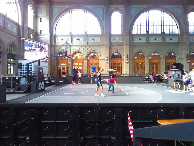 Basketball Turnier aus Werbung für diesen Sport im Hbf Zürich SBB. | Foto: Foto: Günther Hummrich
