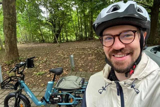 „Landau fördert Klimaschutz“ wirkt: Das Programm unterstützt unter anderem bei der Anschaffung von Lastenrädern – wie hier bei Jan Meckert.  | Foto: (Quelle: Stadt Landau/gratis)