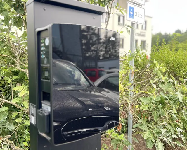 E-Ladesäule an der Verbandsgemeindeverwaltung | Foto: VG Winnweiler