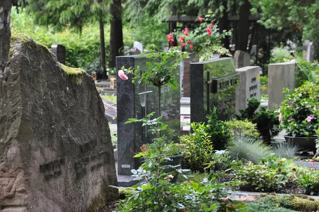 Auf dem Landauer Hauptfriedhof finden in der kommenden Woche die jährliche Standsicherheitskontrolle sowie Arbeiten zur Behebung eines Wasserrohrbruchs statt.  | Foto: Quelle: Stadt Landau
