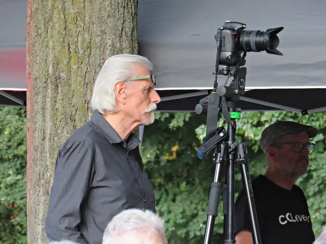 Wolfgang Schumann als Band-Fotograf immer dabei | Foto: Brigitte Melder