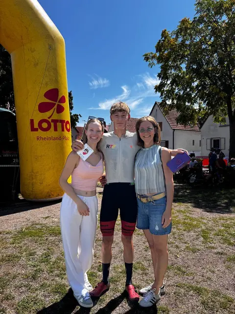 Paul Slosharek mit seiner Schwester Anne (links) und seiner Mutter | Foto: Martin Slosharek
