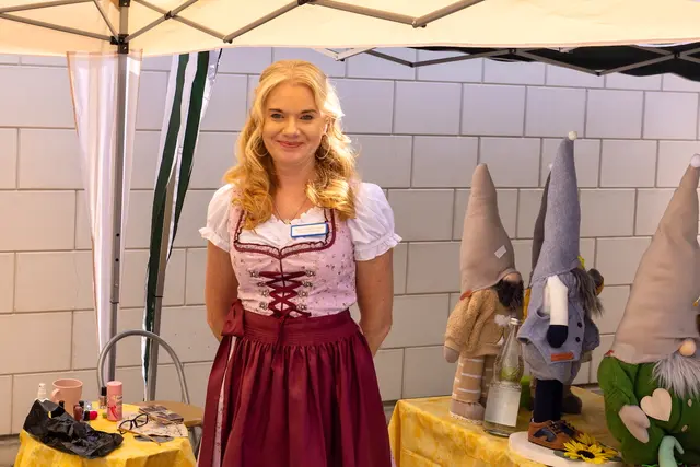 Normalerweise im Haus tätig, heute einmal draußen mit ihren Hobbys | Foto: Johann-Peter Melder