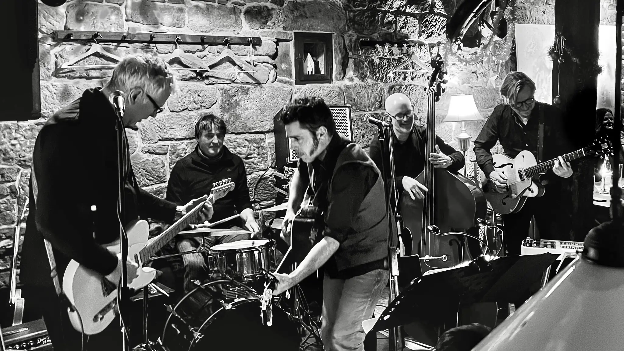 Waldfest-auf-der-Hohen-Loog-Musik-Theater-und-Spie-braten-f-r-die-ganze-Familie