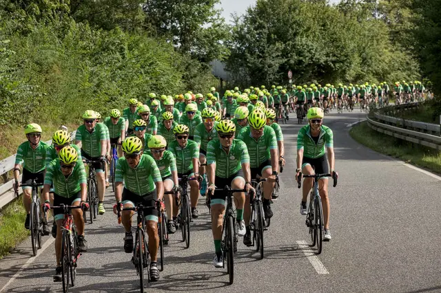 Die Tour der Hoffnung auf der Strecke: sehr viel Grün – für Hoffnung eben.  | Foto: Christian Schell