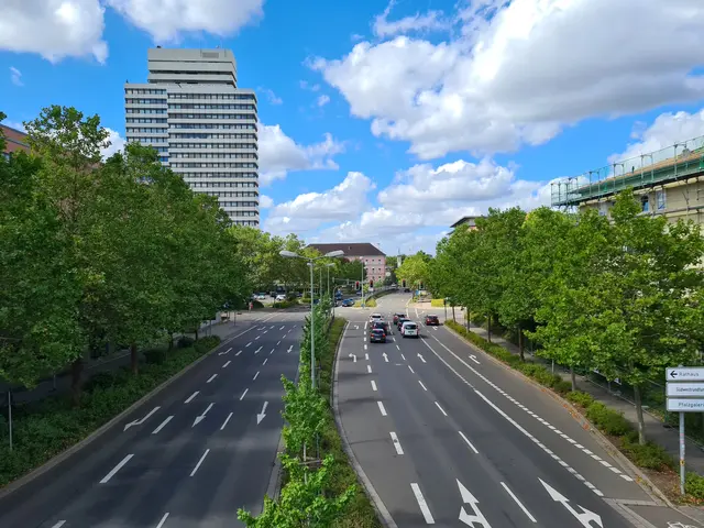 Ludwigstraße: Aufgrund der Reparaturarbeiten an der Fußgängerüberführung und der erforderlichen Sperrung einer Fahrspur kann es zu Verkehrsbeeinträchtigungen kommen | Foto: Ralf Vester