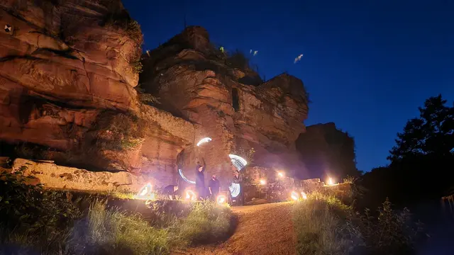  Feuerzaubervor spektakulärer Kulisse  | Foto: Anette Lang