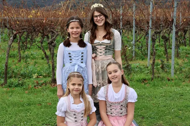 Weinprinzessin Janina/Traubensaftprinzessinnen Jolina, Leonie und Zoe | Foto: Ortsverwaltung Diedesfeld