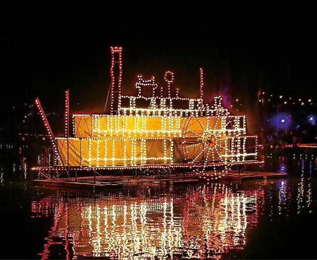 Illuminierter Stadtgartensee  | Foto: Archiv Roland Fränkle