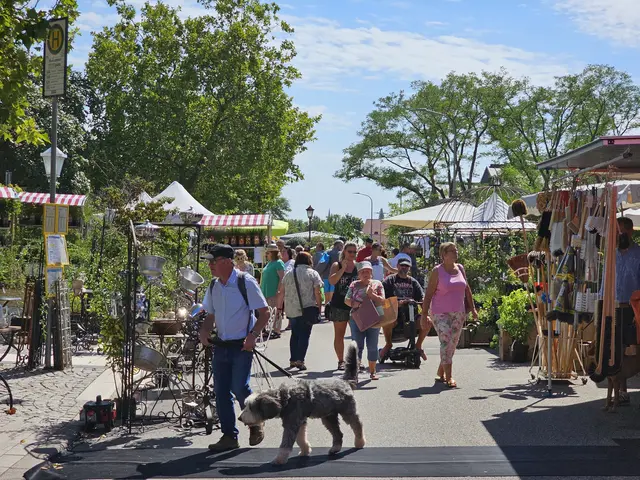 Der Pfälzer Gartenmarkt in Maikammer ist jedes Jahr ein absoluter Besuchermagnet.  | Foto: Eva Bender