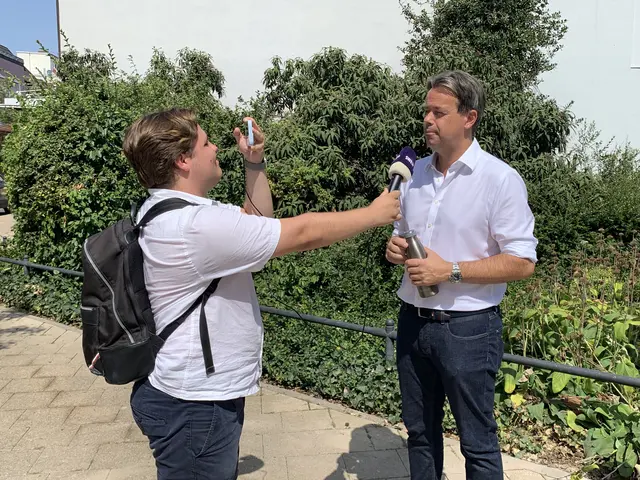 OB Nicolas Meyer beim SWR-Interview | Foto: Michael Sonnick