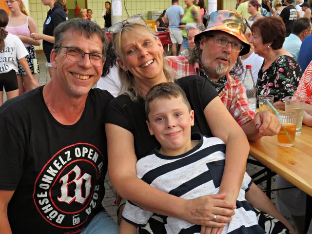 Familie Haupt und Musiker Bernd W. Fischer (Dixie Heroes) | Foto: Brigitte Melder