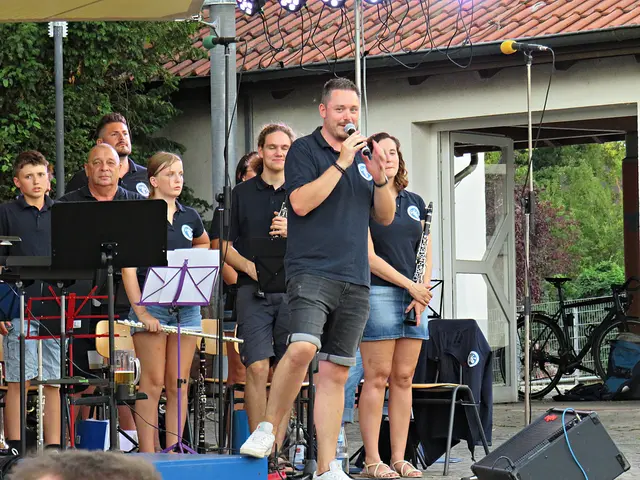 MV Iggelheim mit Dominik Wittmann am Mikrofon | Foto: Brigitte Melder