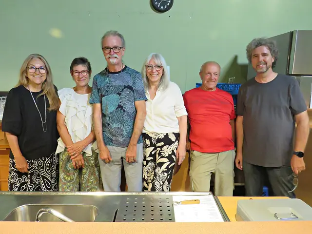 Karin Alter-Hormes, Katharina Hartmann, dem Ehepaar Barbara und Helmut Henrich, Bernd Marneth und Hans-Joachim Klein | Foto: Brigitte Melder