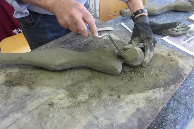 Eine Skulptur entsteht | Foto: Kunst- und Kulturverein Römerberg