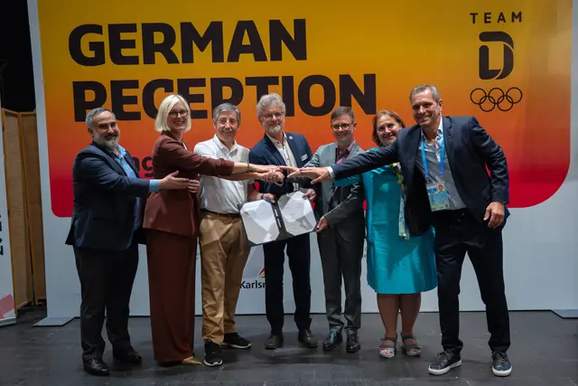 Karlsruhe und die IWGA unterzeichnen „Organizers Agreement“. Auf dem Deutschen Empfang in einem Teehaus in Chengdu waren die World Games 2029 das beherrschende Thema. Staatsministerin Christiane Schenderlein und Theresa Schopper, Vorsitzende der Sportministerkonferenz, sagen ihre Unterstützung zu. | Foto: Team Deutschland