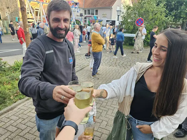 Gute Stimmung unter den Gästen bei der Ruppertsberger Kerwe. | Foto: Eva Bender