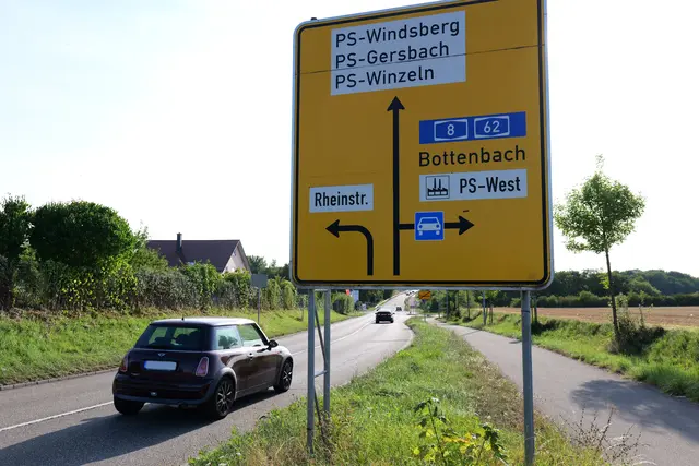 Umleitungen sind für die Dauer der Arbeiten ausgeschildert – Autofahrer müssen mehr Zeit einplanen. | Foto: Erik Stegner