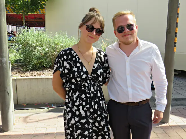 Selina Wiegand und Jannik Melzer hatten viel Vorbereitung und während des Umzugs zu tun | Foto: Brigitte Melder