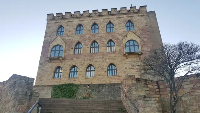 Mit der Familie auf Zeitreise im Hambacher Schloss – Geschichte spielerisch entdecken | Foto: Eva Bender