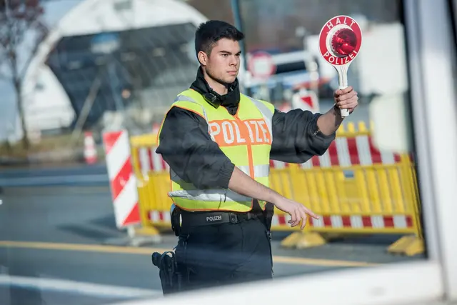 Symbolfoto Verkehrskontrolle der Polizei | Foto: Bundespolizei