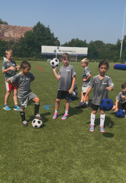 Foto: Anpfiff ins Leben