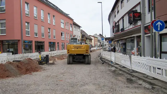 Großbaustelle im Zentrum: Die Kaiserstraße bleibt bis zum Ende der Arbeiten für den Durchgangsverkehr gesperrt. | Foto: Mattia De Fazio