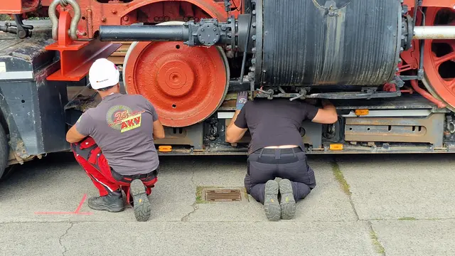 Unter Körpereinsatz wird nichts dem Zufall überlassen | Foto: Ralf Vester