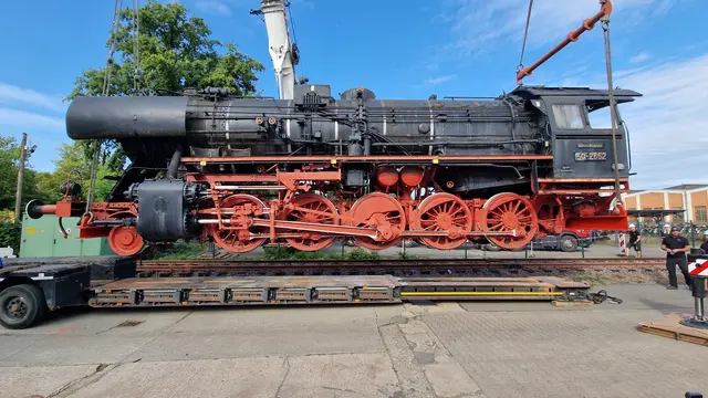 Da schwebt sie, die Alte Dame | Foto: Ralf Vester