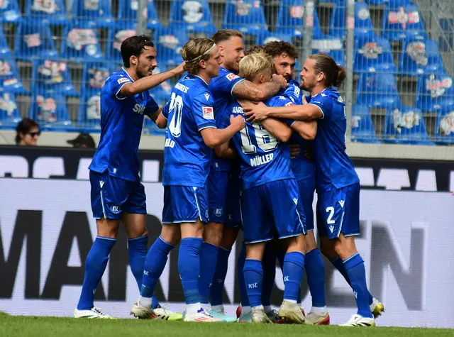 Freude über den erneuten Heimsieg | Foto: abseits-ka/Anderer