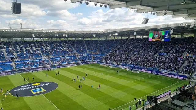 Das Wildparkstadion füllt sich | Foto: abseits-ka/Anderer