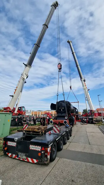 Die mächtigen Großkrane | Foto: Ralf Vester