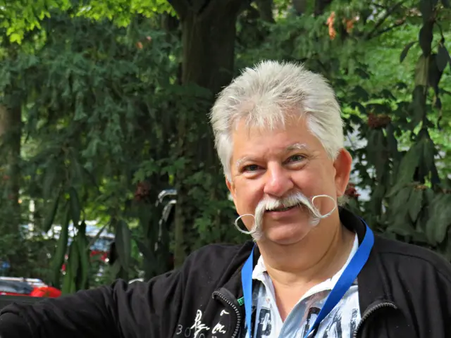 Der Schnurrbart ist klasse | Foto: Brigitte Melder