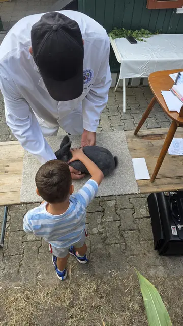 Nachwuchszüchter schauen genau zu worauf es ankommt | Foto: Bianca Archut-Schiele