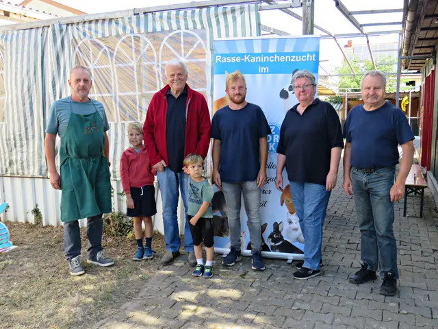 Ein Teil der helfenden Vereinsmitglieder | Foto: Brigitte Melder