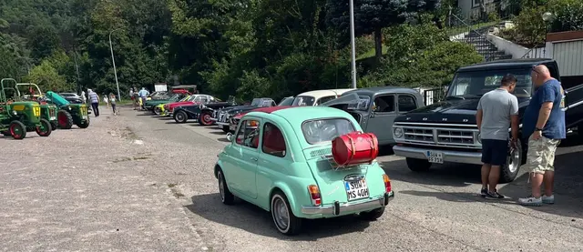 Auch Oldtimer gibt es wieder zu bewundern | Foto: Ortsgemeinde Albersweiler