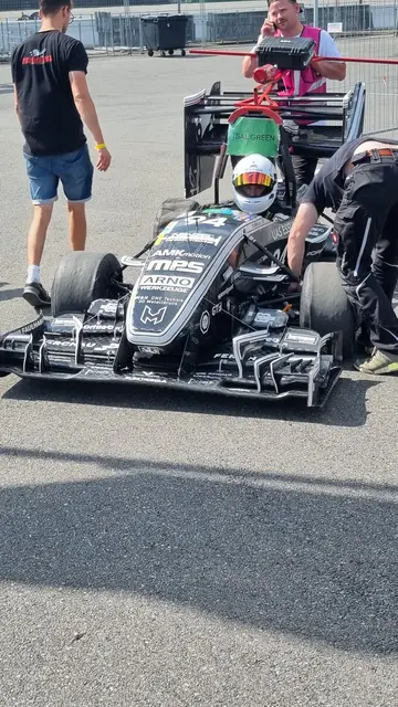 Zurück von der Prüfung | Foto: © www.jowapress.de