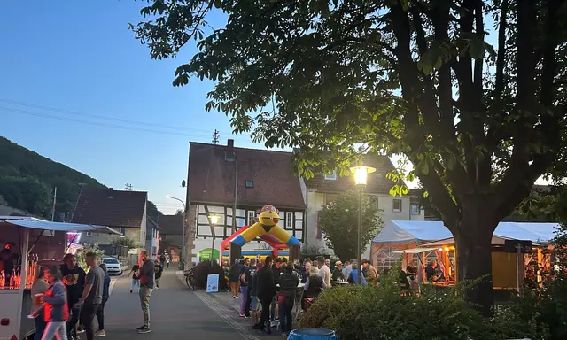 Die Imsweilerer Kerwe lebt von ihrer einzigartigen Atmosphäre | Foto: Peter Ziepser