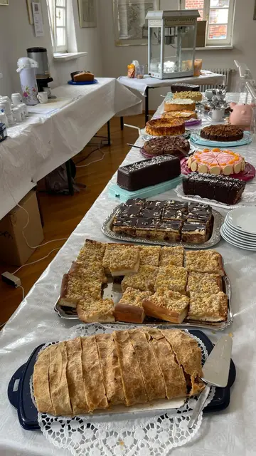 Das eindrucksvolle Kuchenbuffet! | Foto: Michael Ceranski