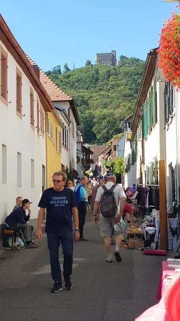 Straßenflohmarkt in Hambach | Foto: Eva Bender